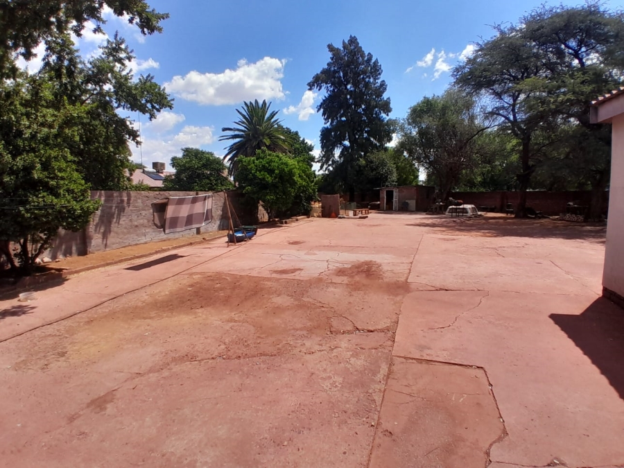 5 Bedroom Property for Sale in Kathu Northern Cape